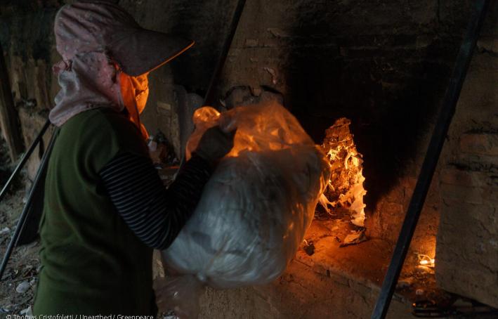 Textile Offcuts Used as Fuel, Cambodia