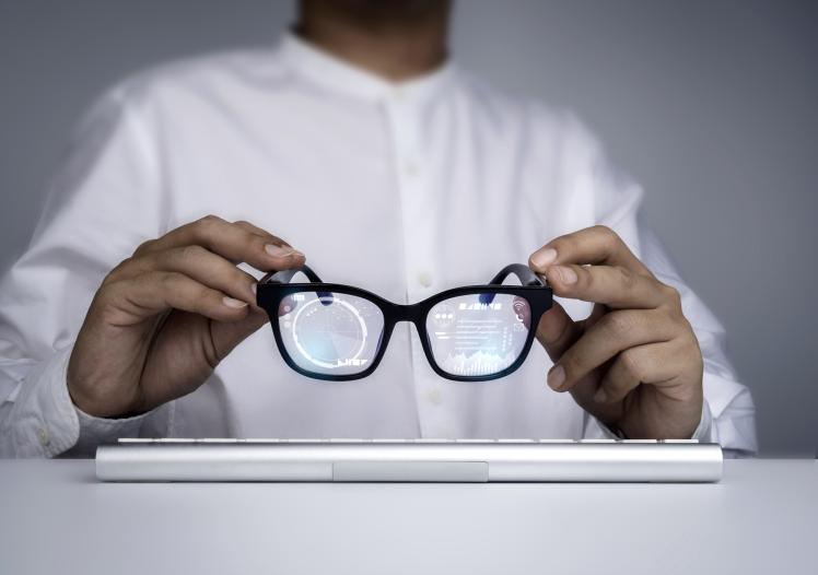 Smart glasses