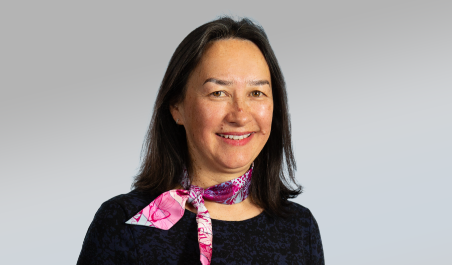 Ming Evans, Smiths Group