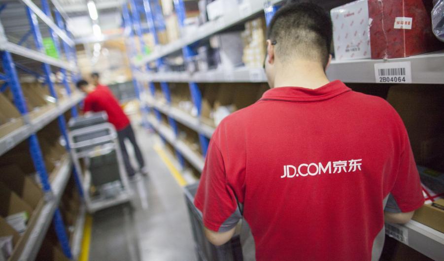 JD.com warehouse worker