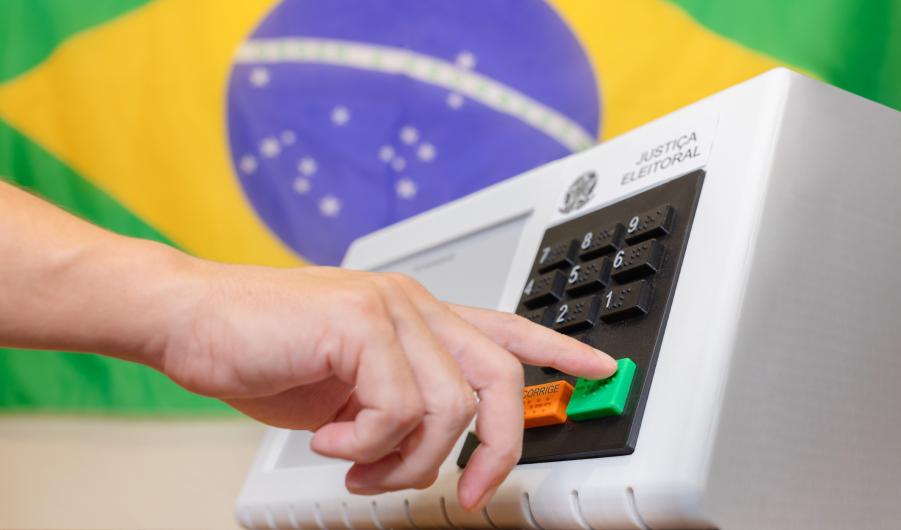 Electronic voting machine
