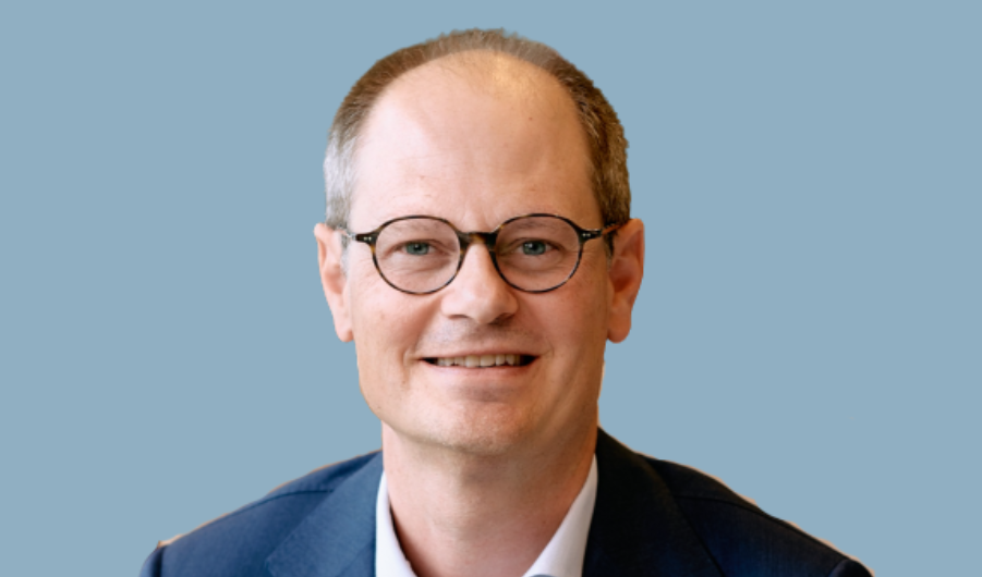 Julien Hick, NautaDutilh