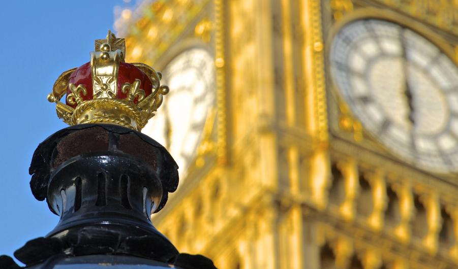Street Lamp Crown